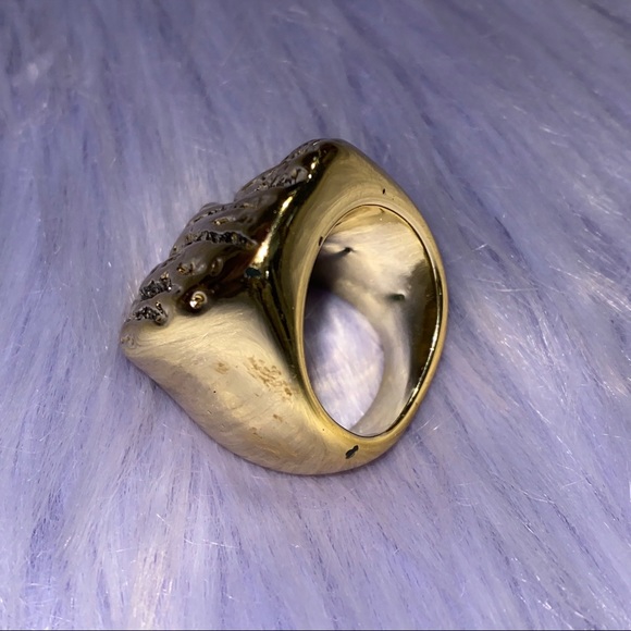 Vintage Gold Statement Ring - Picture 5 of 6